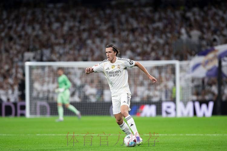 马卡:皇马知道迪亚斯愿回归 想等4月再决定球员未来